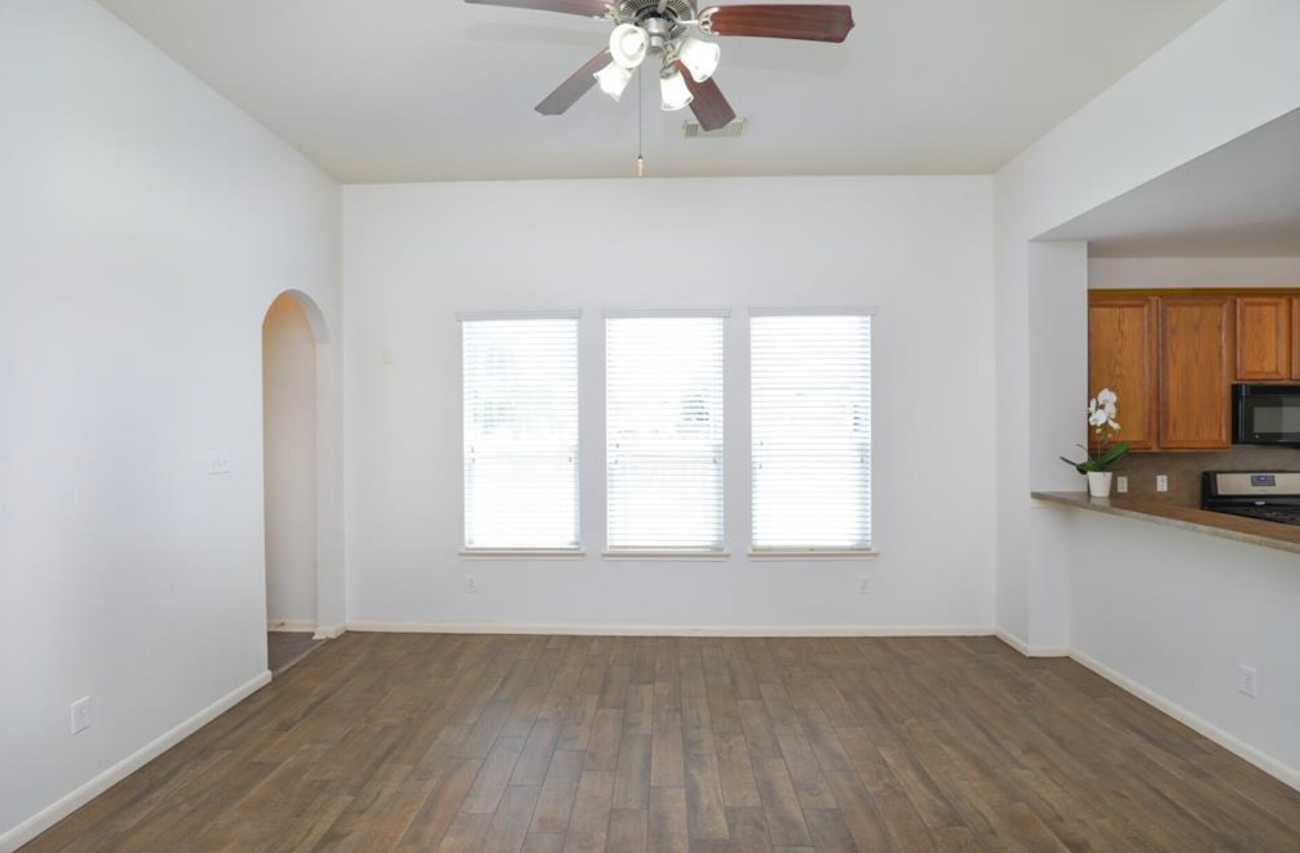Building Photo - 12827 Pecan Shores Dr
