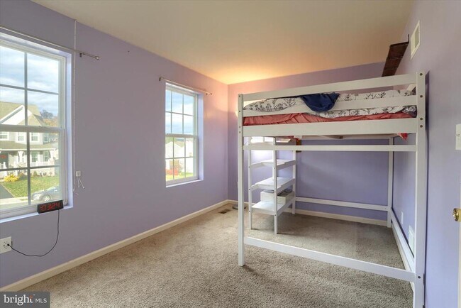 Building Photo - 158 McIntosh Ln