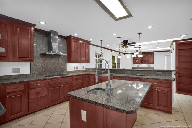 Building Photo - 5704 Kindley Dr