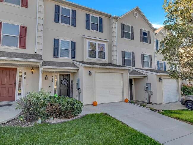 Building Photo - Available Soon!