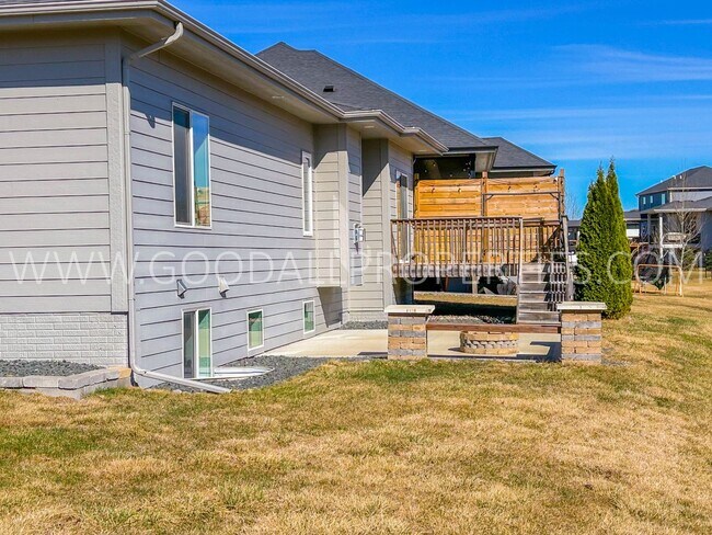 Building Photo - Modern 4 bedroom ranch in Waukee on a corner lot!