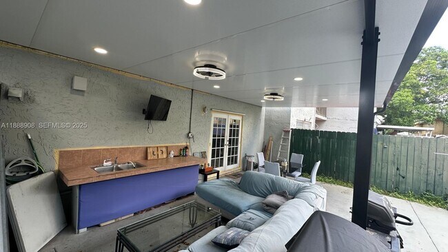 Building Photo - 15430 SW 81st Cir Ln