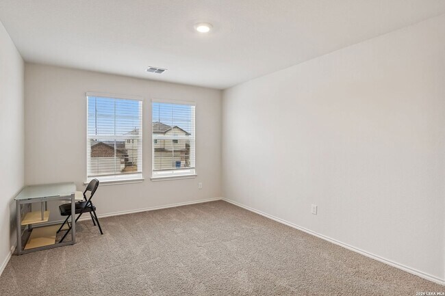 Building Photo - 4550 Meerkat Dr