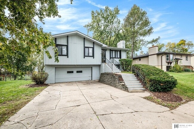 Building Photo - 4701 Schroeder Dr