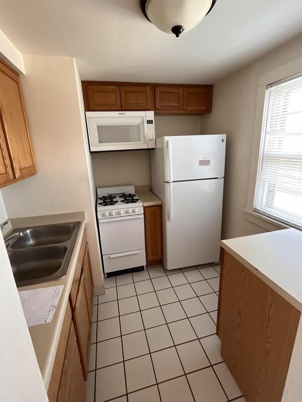 Building Photo - 121 E Gorham St