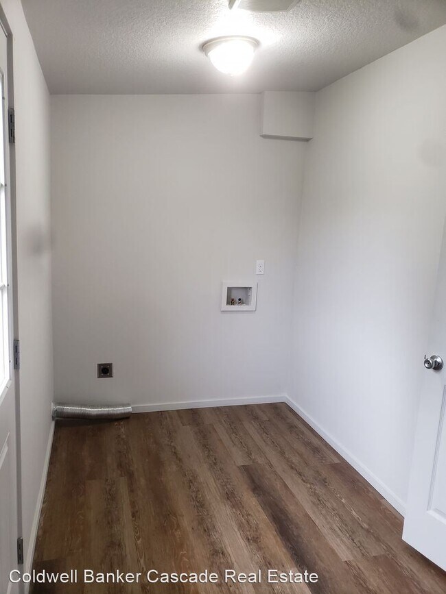 Building Photo - 1 br, 1 bath House - 308 18th Ave