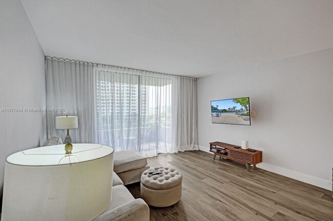 Building Photo - 600 Three Islands Boulevard