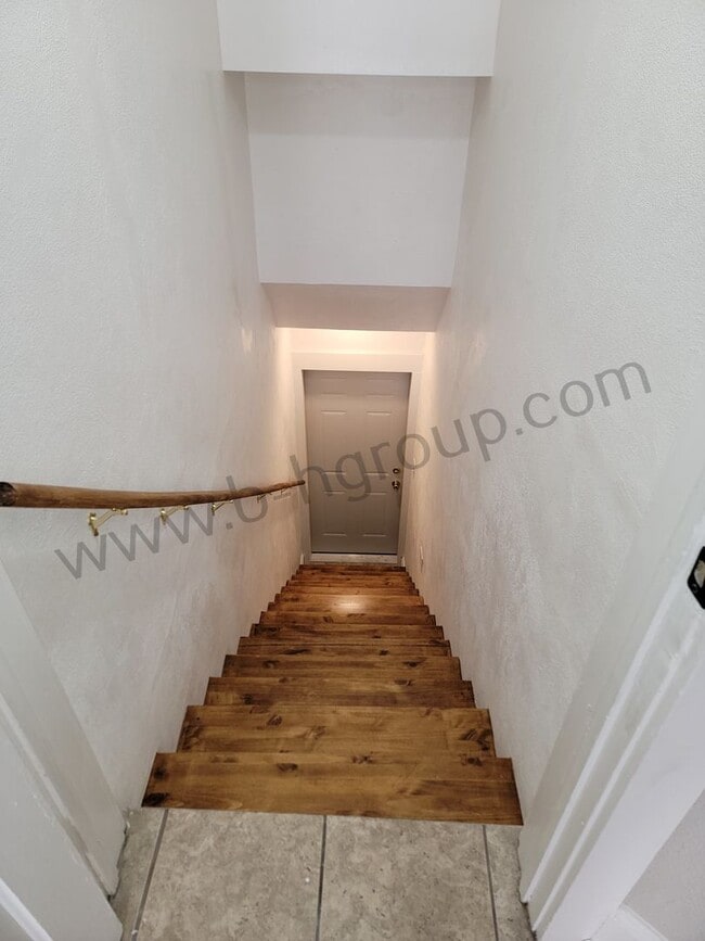 Building Photo - 6411 32nd Ave