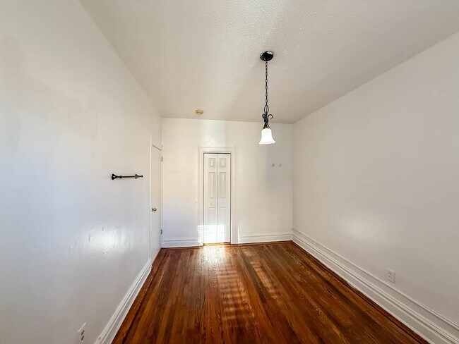 Building Photo - 36 Duncan Ave