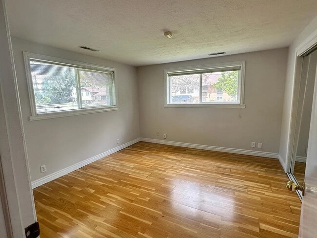 Building Photo - 515 W 100 S