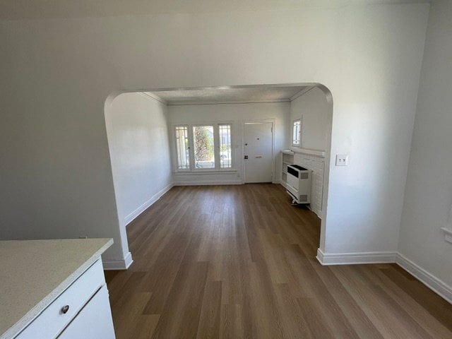 Building Photo - 2229 Vineyard Ave