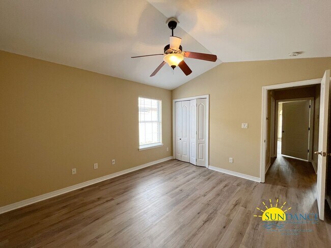 Building Photo - Beautiful 3 Bedroom Home in Hidden Bay Village