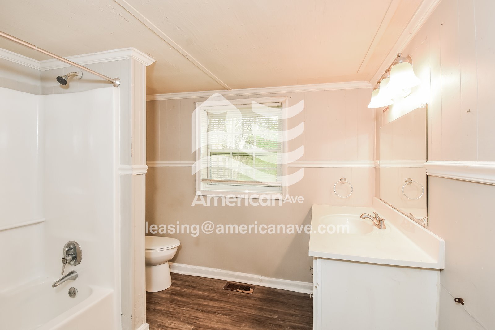 Building Photo - 1200 3rd Ave