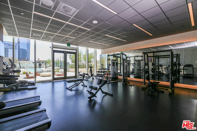 Building Photo - 889 Francisco St