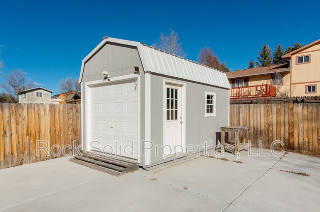 Building Photo - 4405 Ocean Ave