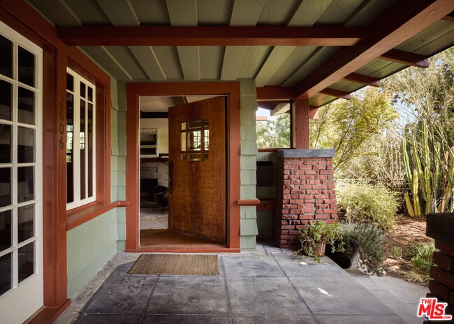 Building Photo - 2606 W Ave 30