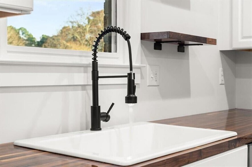 Building Photo - 2895 Jones Mill Rd