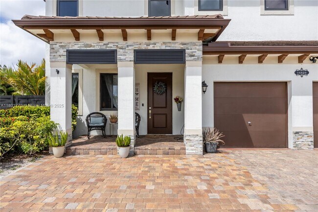 Building Photo - 16820 SW 109th Pl