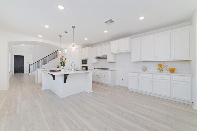 Building Photo - 925 Crystal Bnd Ln