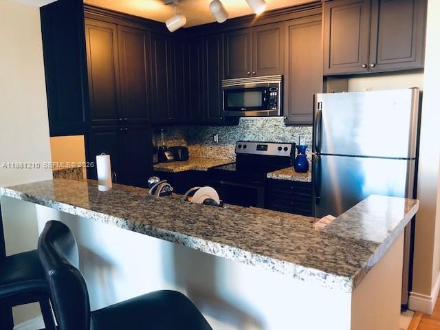 Building Photo - 2665 SW 37th Ave