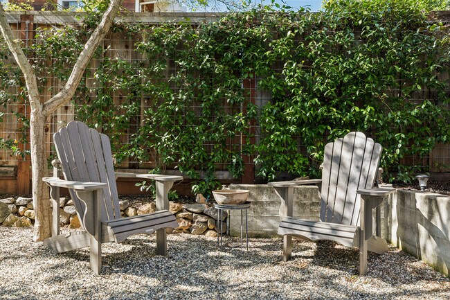 Building Photo - 1810 Quail Ct