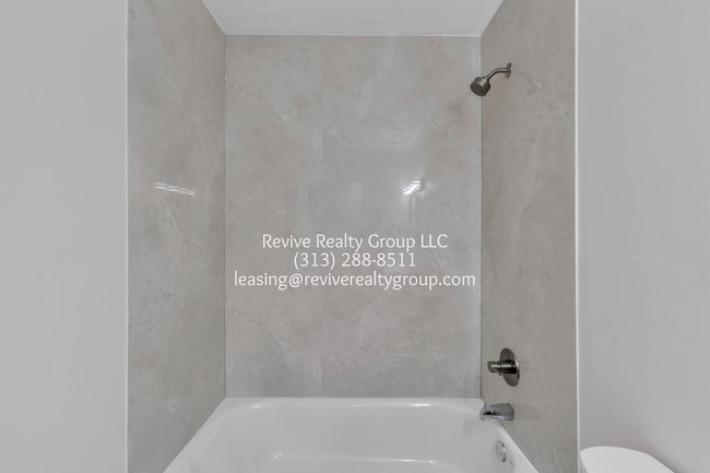 Building Photo - 1000 Hunter Ave