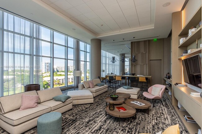 Building Photo - 4010 S Ocean Dr