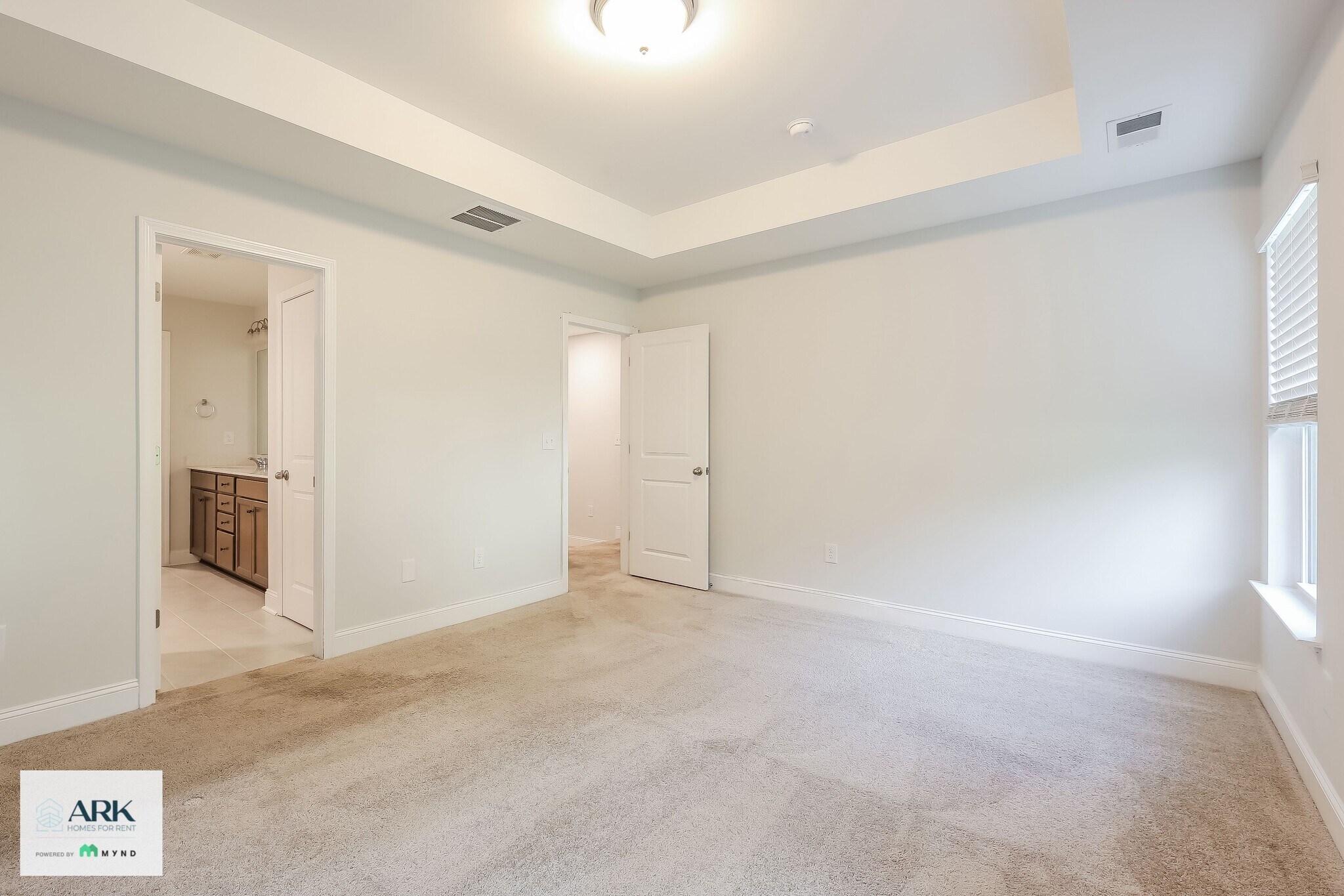 Building Photo - 201 Bosa Ln