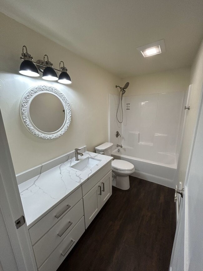 Building Photo - 131 Clothier Ln