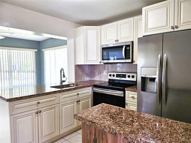 Building Photo - 1040 NW 73rd Terrace