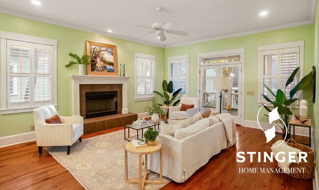 Building Photo - 14 Hayek St