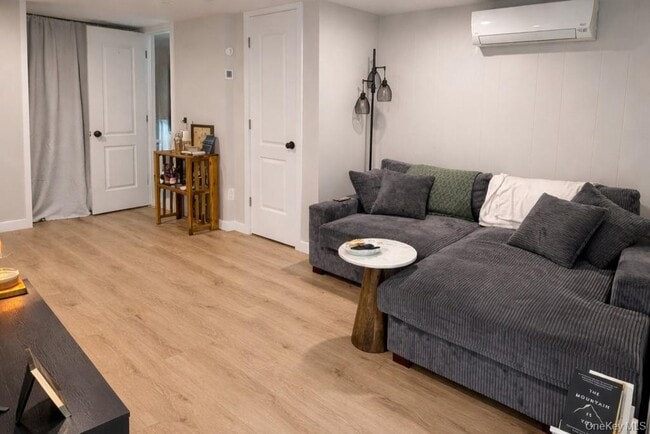 Building Photo - 71 E Lido Promenade