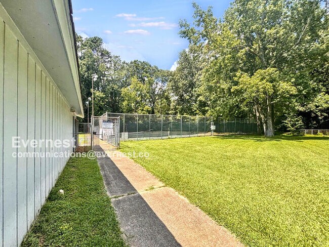 Building Photo - 37 Crossgates Dr