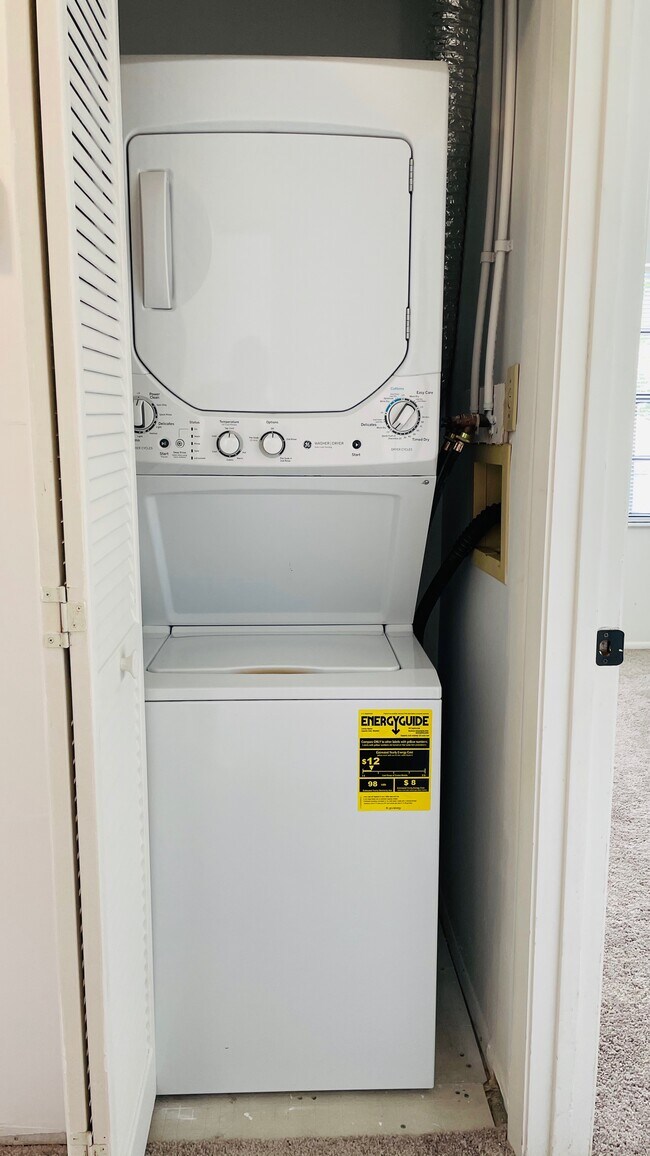 Building Photo - 2706 Graduate Ct