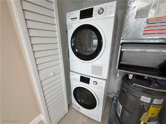 Building Photo - 5317 Summerlin Rd