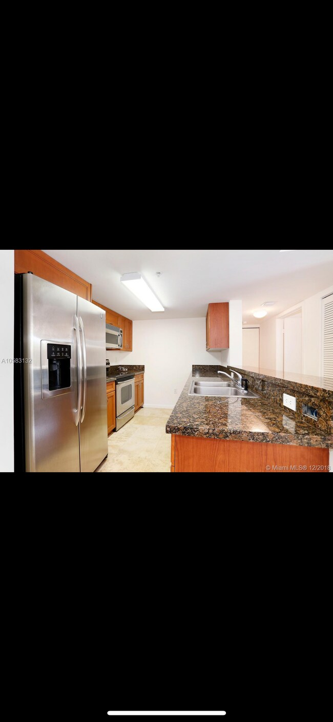 Building Photo - 1555 N Treasure Dr