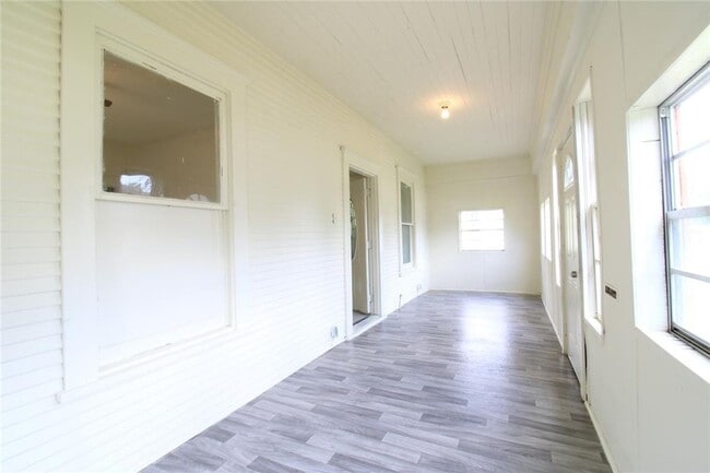 Building Photo - House For Rent 1280 Harrison St, Beaumont, TX 77701