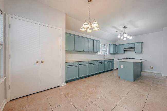 Building Photo - 1922 Bevington Oaks Cir