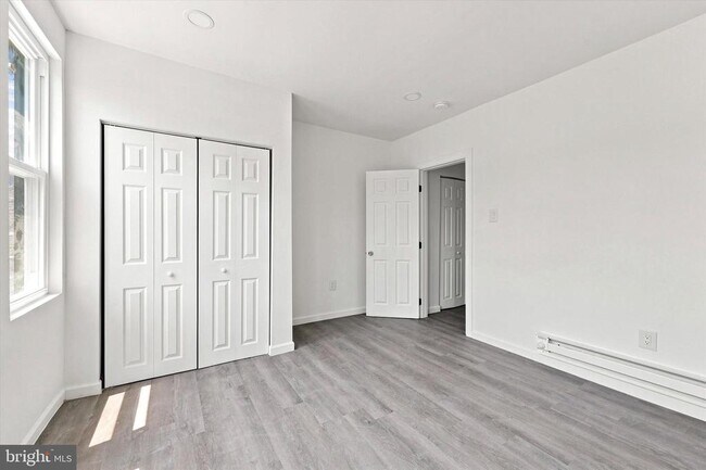 Building Photo - 2435 Fitzgerald St