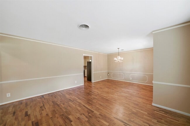 Building Photo - 4406 Rosebay Dr