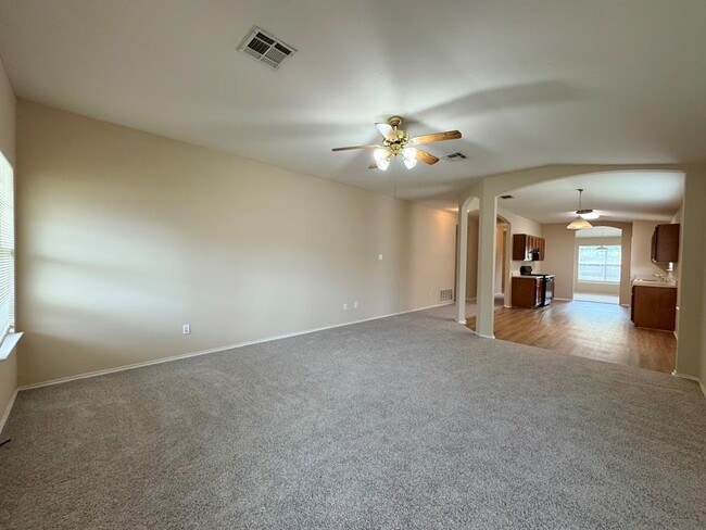Building Photo - 209 Katy B Ln