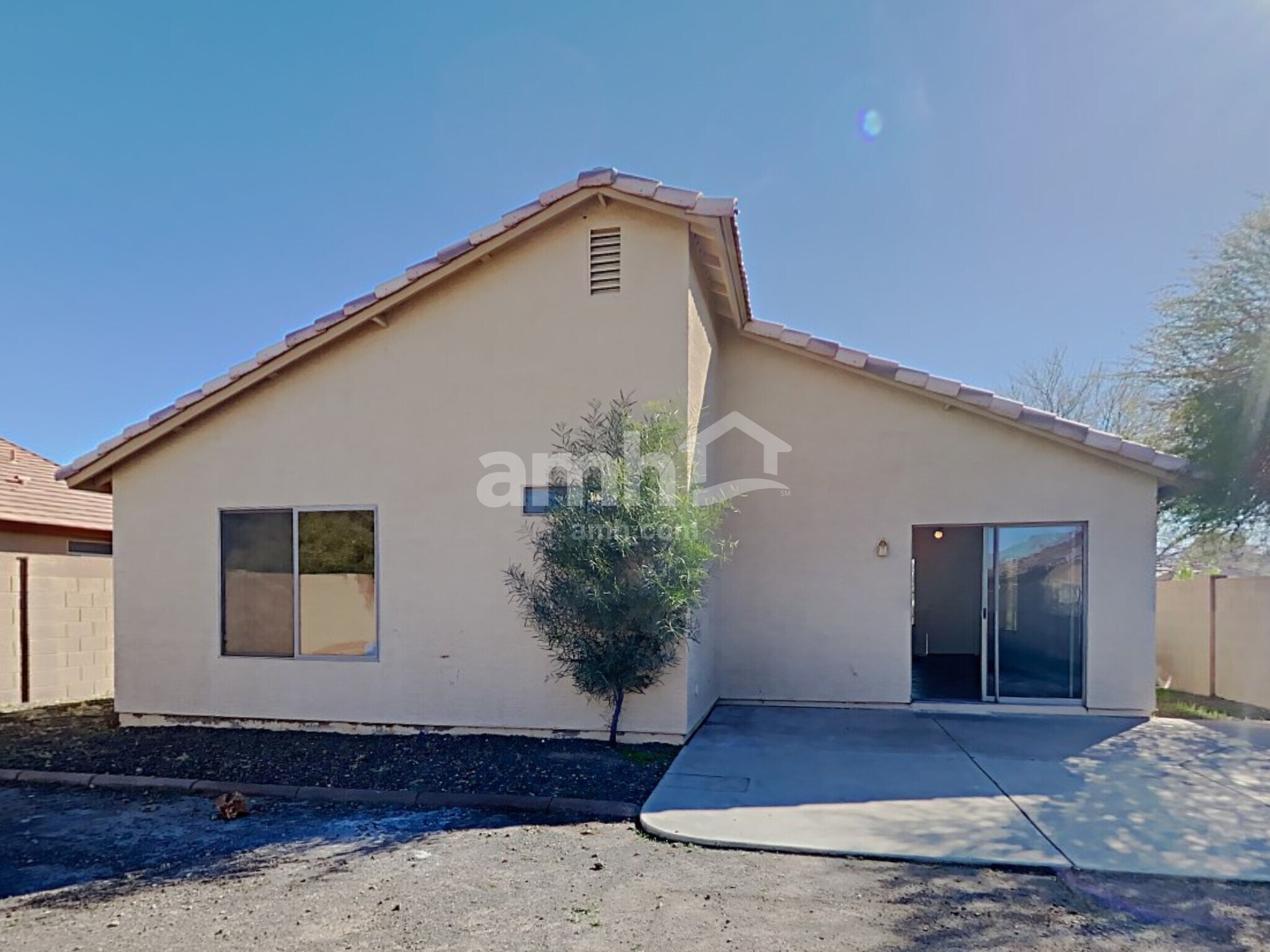 Building Photo - 4324 W Darrow St