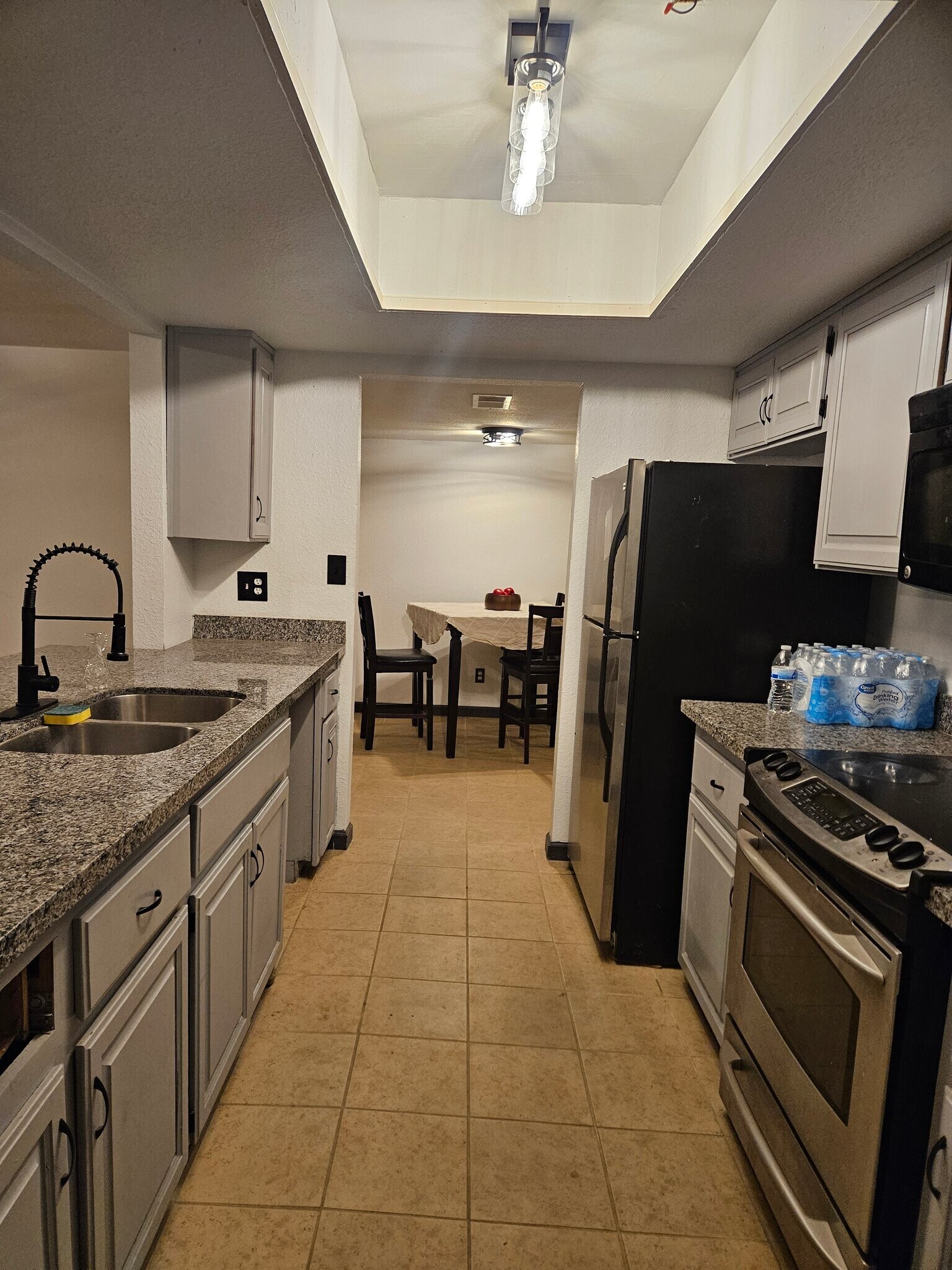 Building Photo - 7320 W Reade Ave