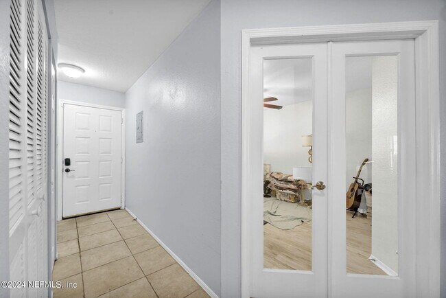 Building Photo - 13 Arbor Club Dr