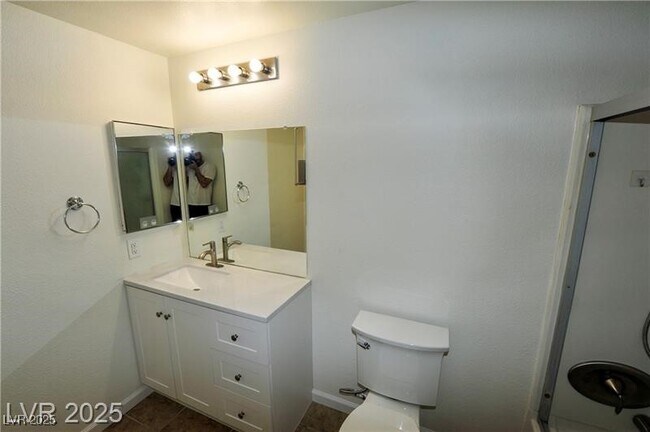 Building Photo - 231 W Horizon Ridge Pkwy