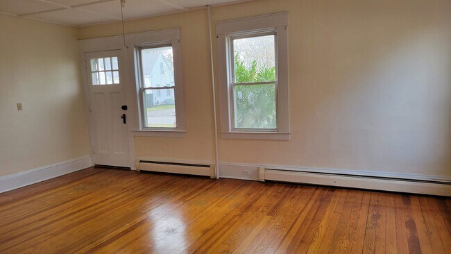 Building Photo - 42-46 School Street