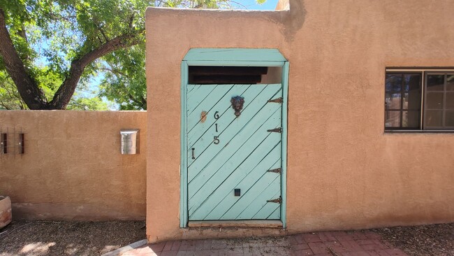 Building Photo - Coming Soon! Old Town Charm! 2 Bedroom Hou...