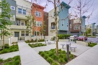 Building Photo - Urban living in this Gorgeous 3 bedroom 3....