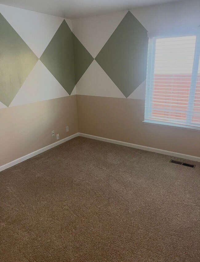 Building Photo - 1204 Woodflower Way