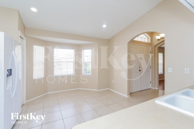 Building Photo - 8211 Westmont Terrace Dr